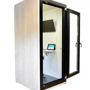 Cabina insonorizada modular con paneles acústicos, vidrio y ventilación silenciosa, diseñada para reducir ruido exterior y mejorar la privacidad en oficinas.